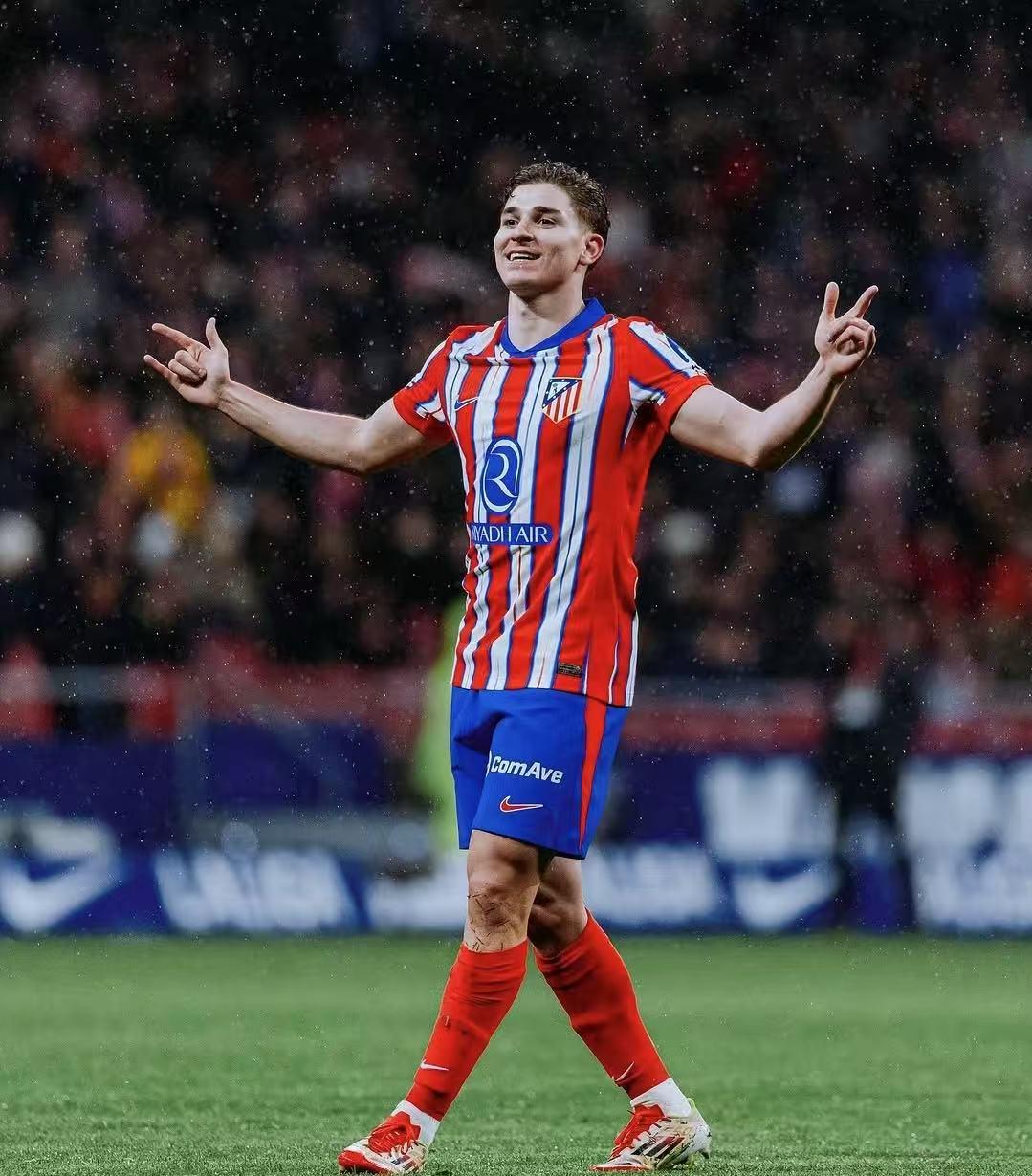 NBA每日最佳：约翰逊背靠背三双&拉文42分，哈登34分里程悲（NBA今日之最：约翰逊连场三双，拉文42分，哈登34分成里程悲）