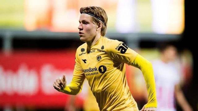 所有纹身都记述我的勤奋之道——格里马尔多的职业信仰（每一处纹身，都是我勤勉之路的注脚——格里马尔多的职业信条）