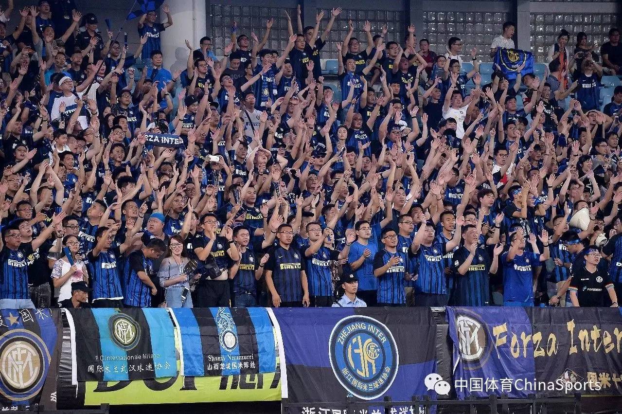 篮球火箭球队训练营气氛积极（火箭队训练营氛围高涨）